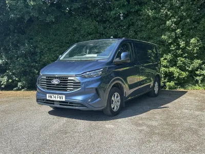 Used Ford Transit Custom Limited 136 HP (100 kW) 2024 Blue Van