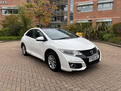 Käytetty Honda Civic SR 120 HP (88 kW) 2015 Valkoinen Viistoperä