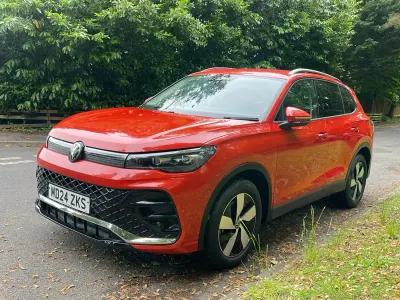 Used VW Tiguan Match 150 HP (110 kW) 2024 Red SUV