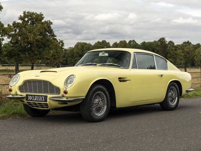 Aston Martin DB6