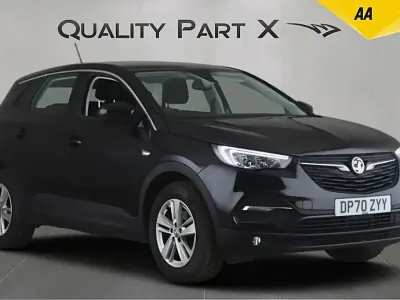 Usado Vauxhall Grandland X S 130 HP (95 kW) 2020 Preto SUV