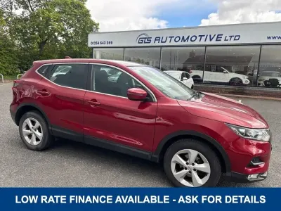Gebraucht Nissan Qashqai Acenta Premium 115 PS (84 kW) 2019 Rot SUV