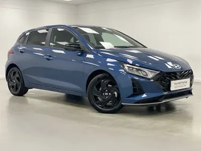 Uusi Hyundai i20 Blackline 2025 Sininen Viistoperä