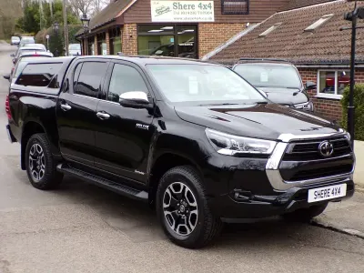 Usado Toyota HiLux 2023 Preto Pickup