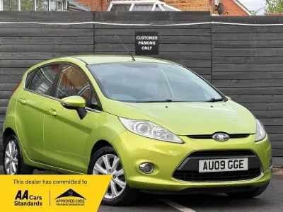 Used Ford Fiesta Zetec 81 HP (59 kW) 2010 Green Hatchback