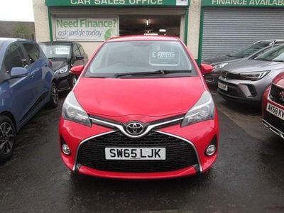 Used Toyota Yaris Design 99 HP (72 kW) 2016 Red Hatchback