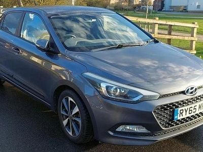 Used Hyundai i20 Premium 100 HP (73 kW) 2016 Grey Hatchback