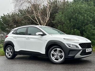 White Used 2022 Hyundai Kona SE SUV | £13,990 (Fair price)