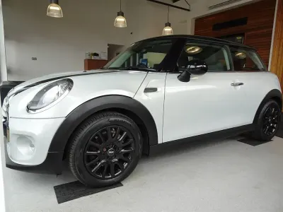 Usado Mini Cooper Hatch 2015 Prateado Citadino