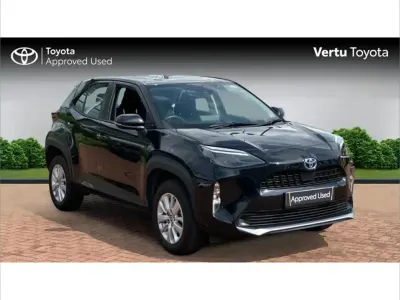 Used Toyota Yaris Cross 113 HP (83 kW) 2024 Black SUV