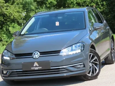 Usado VW Golf VII Match 115 HP (84 kW) 2019 Cinzento Citadino