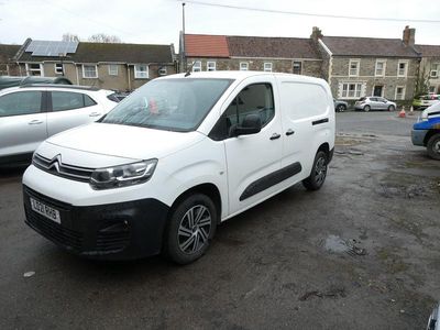 Used Citroën Berlingo 100 HP (73 kW) 2021 White MPV