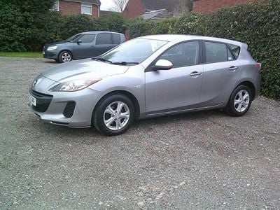 Begagnad Mazda 3 2012 Silver Halvkombi
