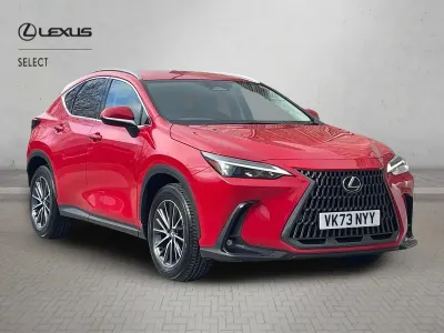Usado Lexus NX350h 2023 Rojo Familiar