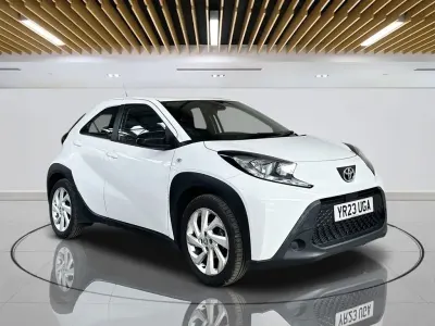 Used Toyota Aygo X PURE 72 HP (52 kW) 2023 White SUV