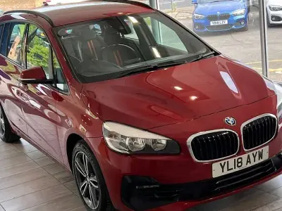 Used BMW 218 Sport Line 150 HP (110 kW) 2018 Red Estate