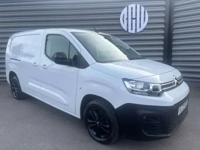 Second-hand Citroën Berlingo 100 CP (73 kW) 2023 Alb Monovolum