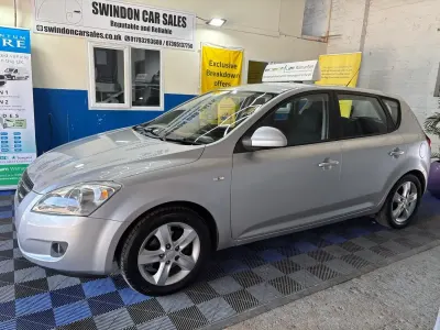 Używany Kia Ceed 2009 Srebrny Hatchback