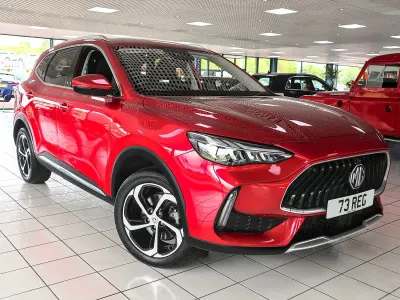 Usado MG HS Trophy 162 CV (119 kW) 2023 Rojo SUV