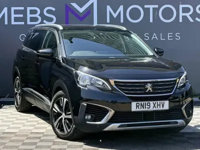 Used Peugeot 5008 Allure 130 HP (95 kW) 2019 Black SUV