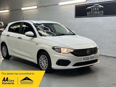 Used Fiat Tipo Easy 120 HP (88 kW) 2016 White Hatchback