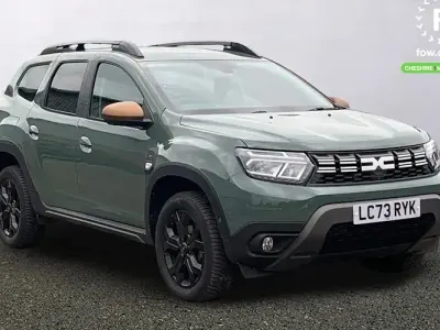 Begagnad Dacia Duster Extreme 116 HK (85 kW) 2023 Grön SUV