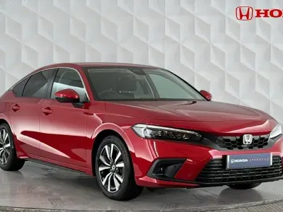 Used Honda Civic Elegance 181 HP (133 kW) 2024 Crystal red Hatchback
