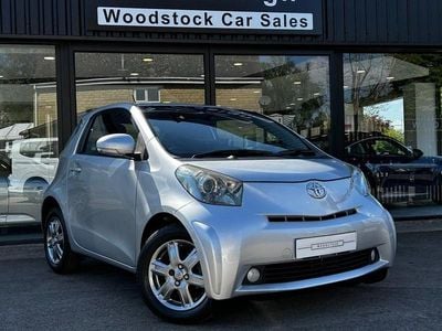 Used Toyota iQ 68 HP (50 kW) 2010 Silver Hatchback
