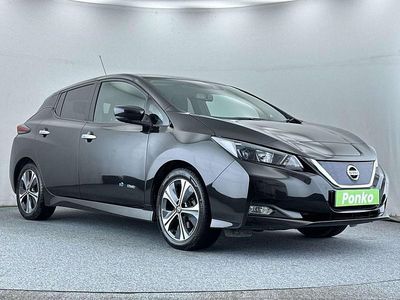 Begagnad Nissan Leaf 110 kW (150 HK) 2018 Svart Halvkombi