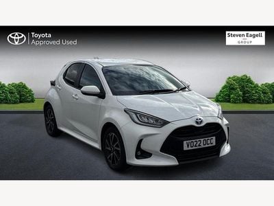 Used Toyota Yaris Hybrid Design 2022 White Hatchback