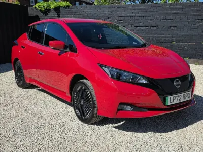 Second-hand Nissan Leaf N-Connecta 160 kW (218 CP) 2022 Roșu Hatchback