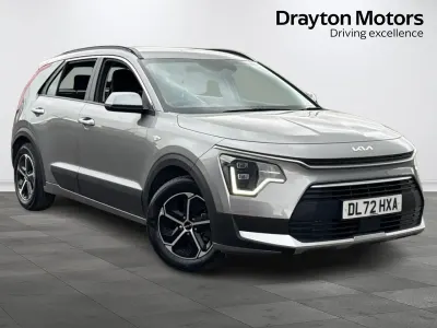 Gebraucht Kia Niro 139 PS (102 kW) 2023 Grau SUV