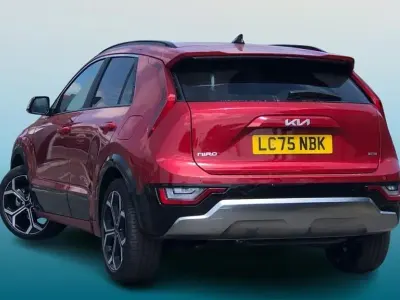 Used Kia Niro 2025 Red SUV