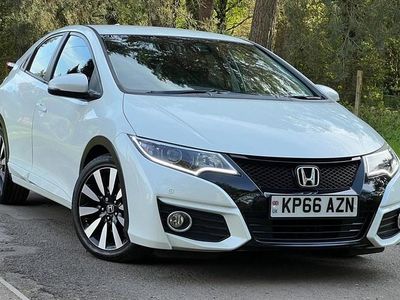 Begagnad Honda Civic SE Plus 142 HK (104 kW) 2016 Vit Halvkombi