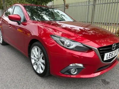 Used Mazda 3 165 HP (121 kW) 2016 Red Hatchback