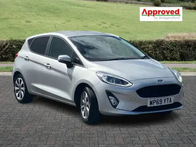 Używany Ford Fiesta Trend 85 KM (62 kW) 2019 Srebrny Hatchback