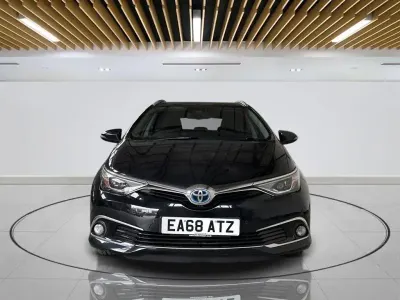 Used Toyota Auris Hybrid