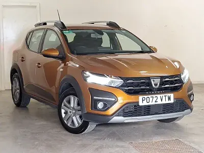 Used Dacia Sandero Comfort 91 HP (66 kW) 2022 Orange Hatchback