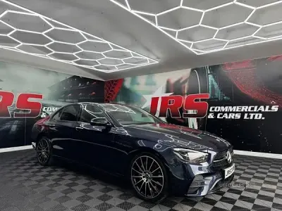 Begagnad Mercedes E200 AMG line 200 HK (147 kW) 2022 Blå Sedan