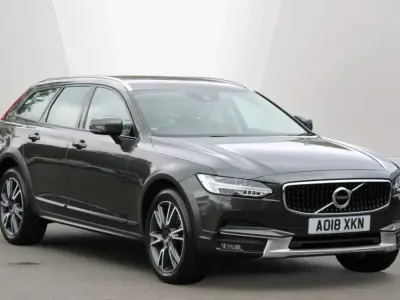 Used Volvo V90 CC Pro 190 HP (139 kW) 2019 Estate