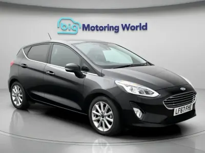 Usado Ford Fiesta Titanium 99 HP (72 kW) 2017 Preto Citadino