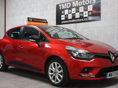 Used Renault Clio IV Play 90 HP (66 kW) 2017 Red Hatchback