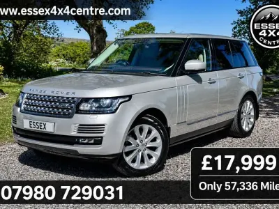 Begagnad Land Rover Range Rover Vogue SE 258 HK (189 kW) 2014 Guld SUV