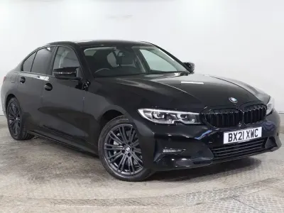 Begagnad BMW 330e Comfort Edition 2021 Svart Sedan