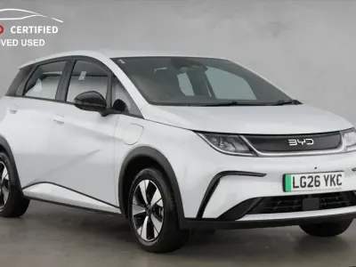 Nuevo BYD Dolphin Active 69 kW (95 CV) 2026 Blanco Utilitario