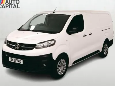 Used Vauxhall Vivaro 100 HP (73 kW) 2021 White MPV