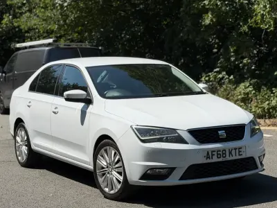Used Seat Toledo XCELLENCE 110 HP (80 kW) 2018 White Hatchback