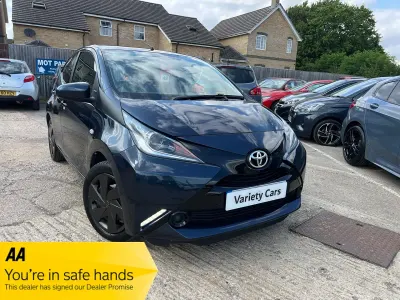 Used Toyota Aygo X-play 69 HP (50 kW) 2017 Blue Hatchback