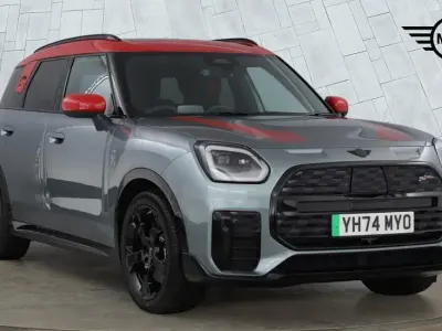 Usado Mini Countryman 227 kW (309 CV) 2024 Verde SUV
