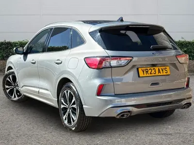 Begagnad Ford Kuga ST-Line X 2023 Silver SUV